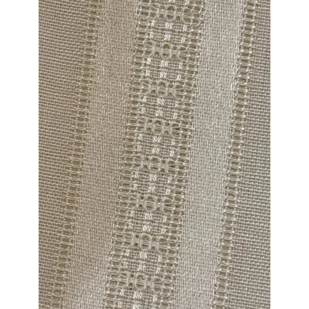 Elegant Ivory Tablecloth With Textured Stripe‎ Pattern